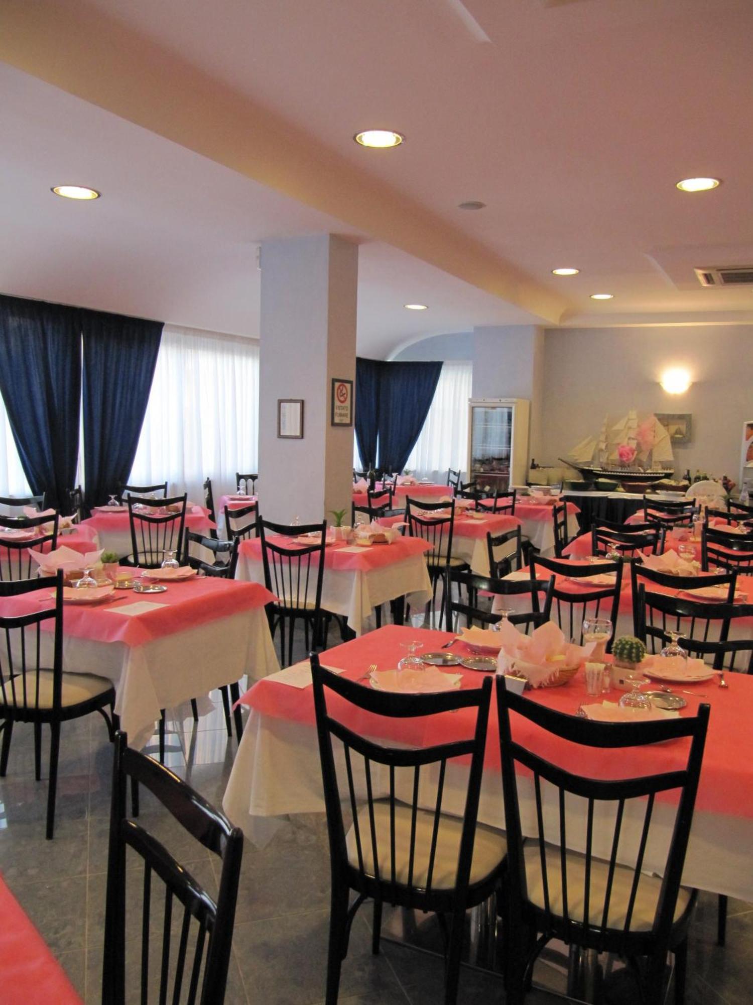 Hotel Monti Rimini Buitenkant foto